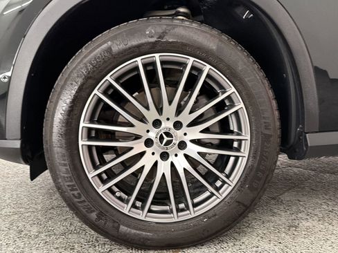 Certified 2025 Mercedes-Benz GLC 300 image 11