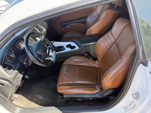 Used 2015 Dodge Challenger SRT w/ Technology Group image 14