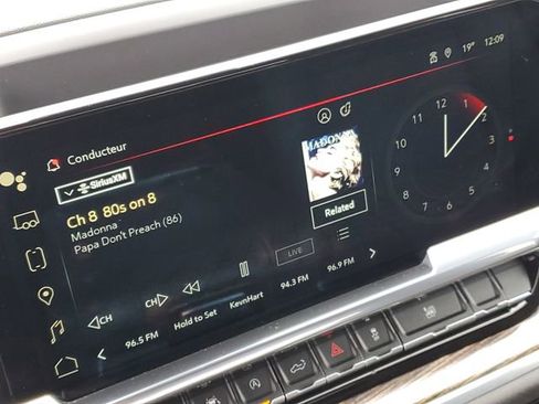 Used 2023 GMC Sierra 1500 Elevation image 14