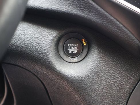 Used 2019 Jeep Cherokee Limited w/ Luxury Group image 33