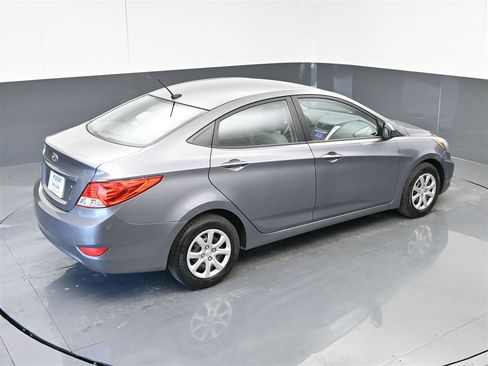 Used 2014 Hyundai Accent GLS image 24