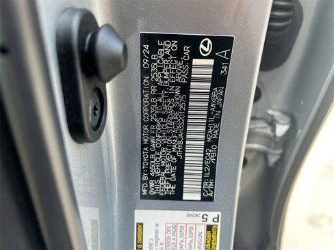Used 2025 Lexus UX 300h FWD image 22