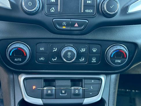 Used 2022 GMC Terrain SLT w/ Elevation Edition AWD/4WD image 13