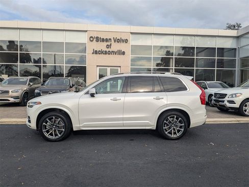 Used 2018 Volvo XC90 T6 Momentum w/ Convenience Package image 5