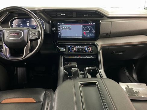 Certified 2022 GMC Sierra 1500 AT4 w/ AT4 Premium Package AWD/4WD image 2