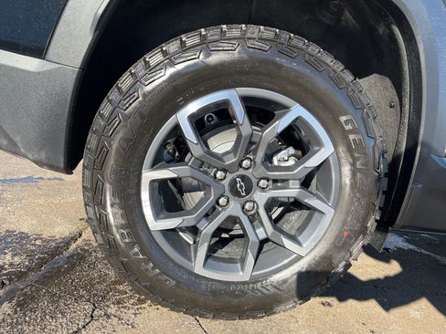 New 2026 Chevrolet Equinox ACTIV image 11