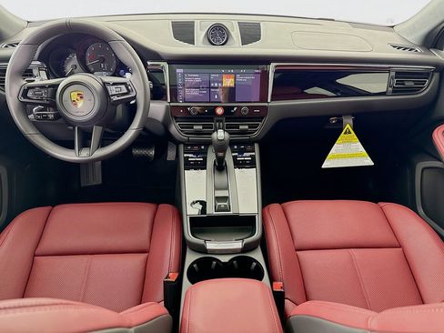 New 2026 Porsche Macan image 28
