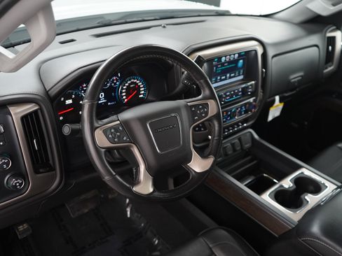 Used 2019 GMC Sierra 2500 Denali AWD/4WD image 19