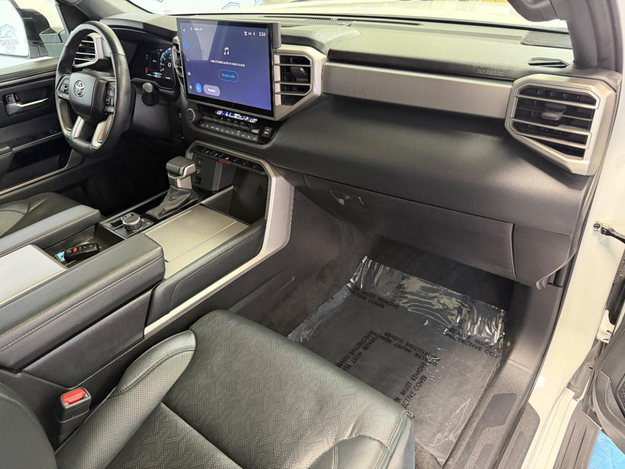 Used 2025 Toyota Sequoia Limited AWD/4WD image 29