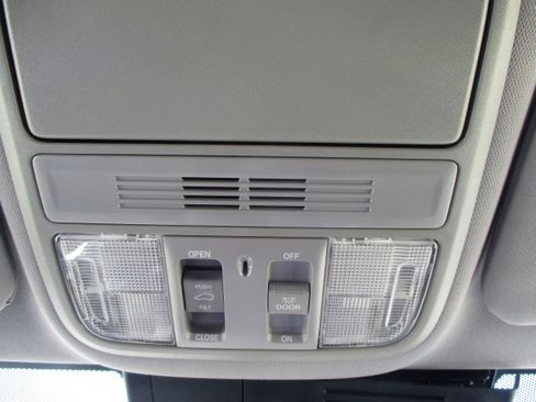 Used 2019 Honda CR-V EX image 27