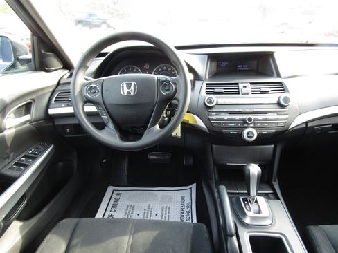 Used 2013 Honda Crosstour EX image 26