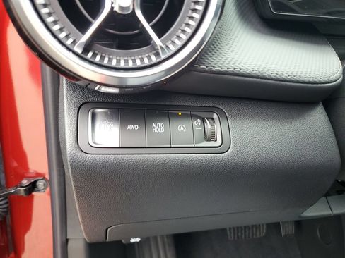New 2026 Chevrolet Equinox LT w/ Convenience Package II AWD/4WD image 18