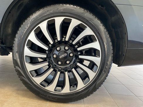 Certified 2024 Lincoln Navigator Black Label image 25