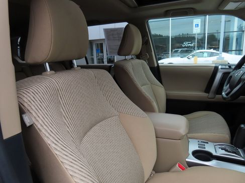 Used 2011 Toyota 4Runner 4WD image 33