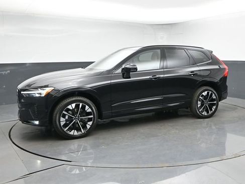 New 2026 Volvo XC60 B5 Plus w/ Protection Package Premier AWD/4WD image 4