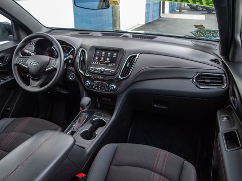 Used 2023 Chevrolet Equinox RS w/ LPO, Floor Liner Package FWD image 28