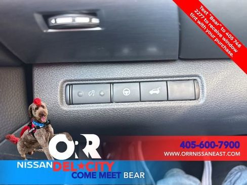 New 2025 Nissan Pathfinder SL image 17