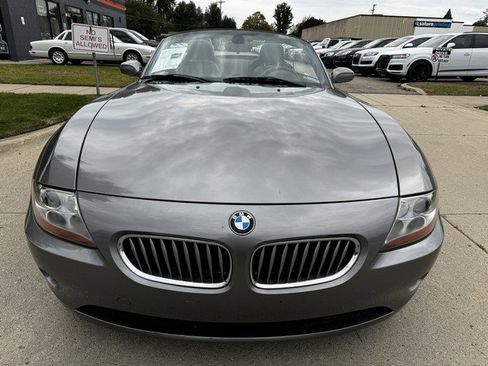 Used 2004 BMW Z4 3.0i RWD image 2