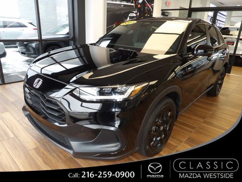 Used 2023 Honda HR-V Sport image 1