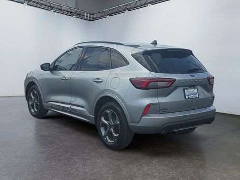 Used 2023 Ford Escape ST-Line w/ Tech Pack #1 AWD/4WD image 3