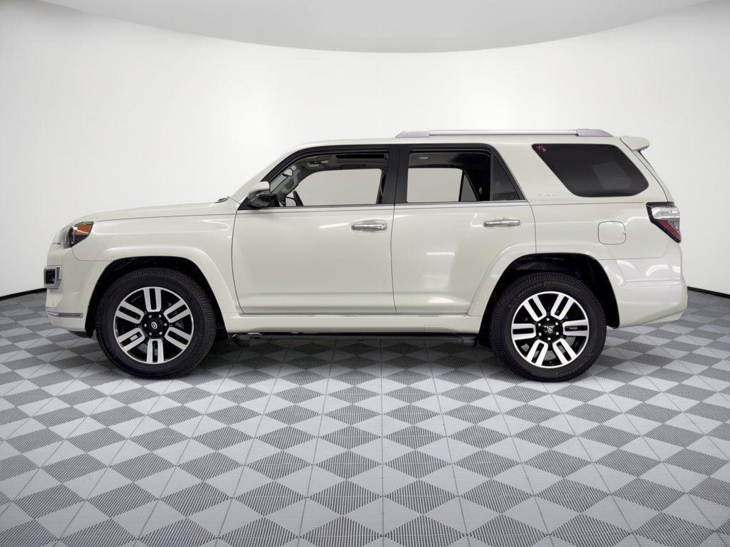 Used 2018 Toyota 4Runner Limited AWD/4WD image 2