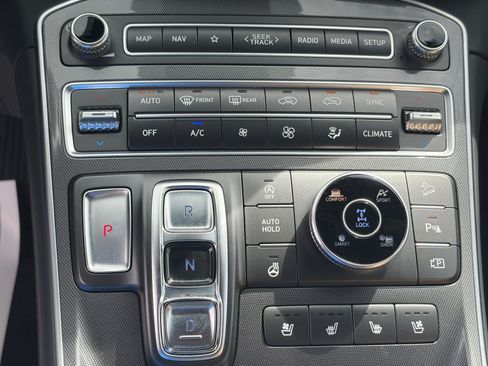 Used 2022 Hyundai Santa Fe Calligraphy AWD/4WD image 19
