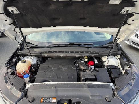 Used 2017 Ford Edge Titanium w/ Equipment Group 301A image 22