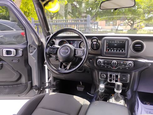 Used 2020 Jeep Wrangler Unlimited Sport S AWD/4WD image 91