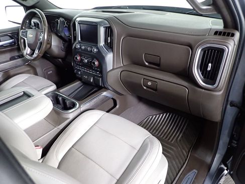 Used 2019 Chevrolet Silverado 1500 LTZ w/ LTZ Premium Package image 41