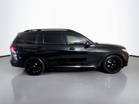 Used 2022 BMW X7 xDrive40i w/ M Sport Package AWD/4WD image 11