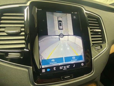 Certified 2025 Volvo XC90 B5 Plus AWD/4WD image 26