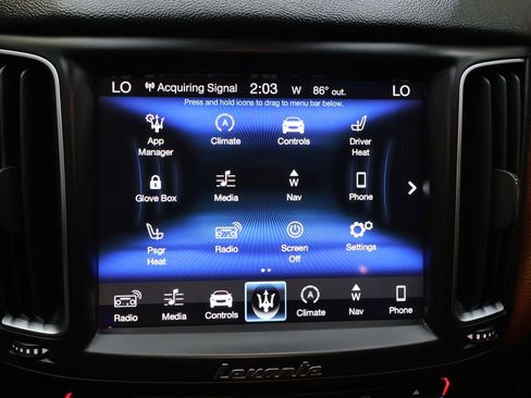 Used 2018 Maserati Levante AWD/4WD image 22