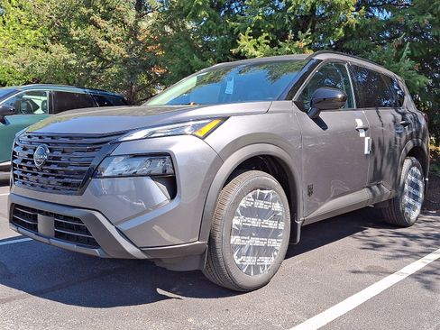 New 2026 Nissan Rogue SV AWD/4WD image 2