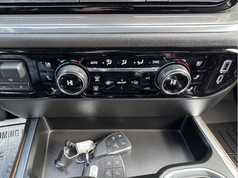Used 2023 Chevrolet Silverado 1500 High Country w/ Technology Package AWD/4WD image 24
