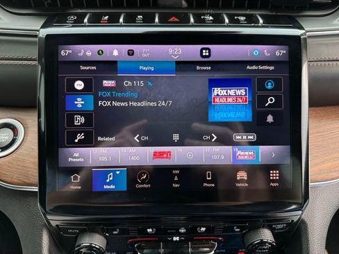 Used 2023 Jeep Grand Cherokee L Summit image 17