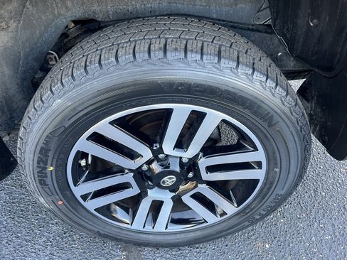 Used 2021 Toyota 4Runner Limited image 48