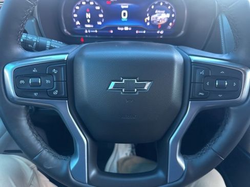 Used 2024 Chevrolet Tahoe Z71 w/ Luxury Package image 17