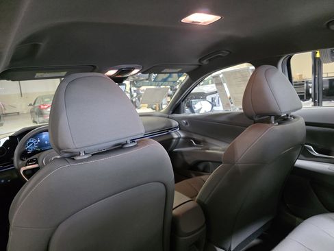 Certified 2024 Hyundai Elantra Blue image 15