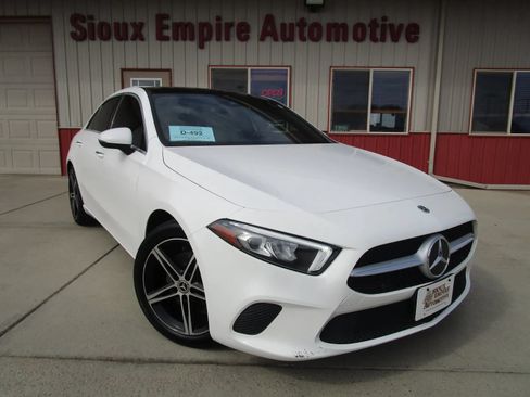 Used 2022 Mercedes-Benz A 220 4MATIC image 1