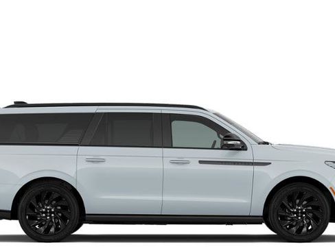 New 2026 Lincoln Navigator L Reserve w/ Jet Appearance Package image 28