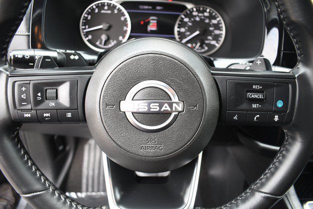 Used 2025 Nissan Pathfinder SV AWD/4WD image 31