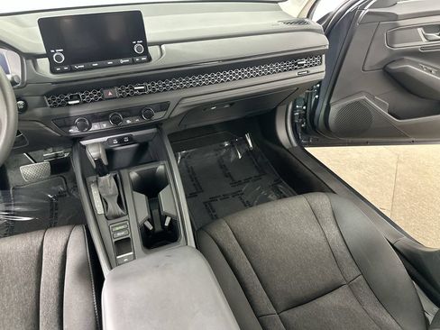Used 2024 Honda Accord EX image 19
