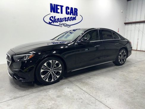 Used 2025 Mercedes-Benz E 350 Sedan image 11