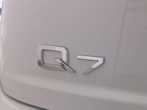 Used 2018 Audi Q7 3.0T Prestige AWD/4WD image 26