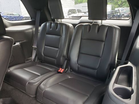 Used 2014 Ford Explorer XLT w/ Equipment Group 202A FWD image 13