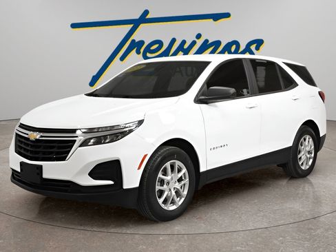 Used 2022 Chevrolet Equinox LS w/ LS Convenience Package FWD image 5