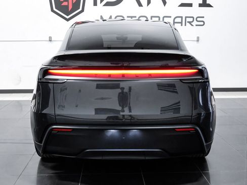 Used 2026 Tesla Model Y 2WD image 10