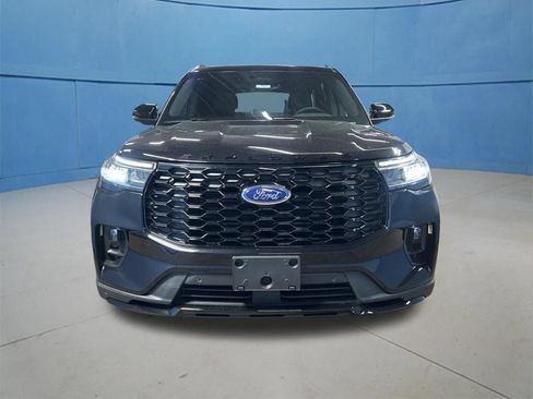 New 2026 Ford Explorer ST-Line w/ ST-Line Street Pack AWD/4WD image 4
