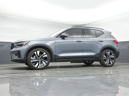 Used 2023 Volvo XC40 B5 Ultimate w/ Protection Package Premier AWD/4WD image 14