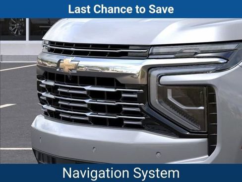 New 2025 Chevrolet Suburban Premier w/ Sun And Tow Package AWD/4WD image 15